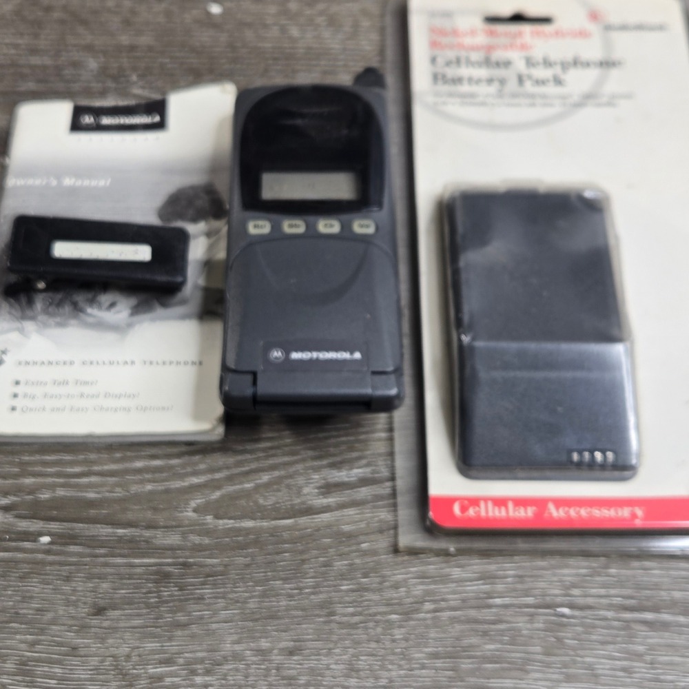 Motorola 72564ad MicroTAC Flip Phone Grey Vintage Cellular Bundle As IS